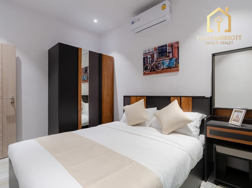 Unbeatable Value Contemporary Private Sam Phraya Pool Villa 13