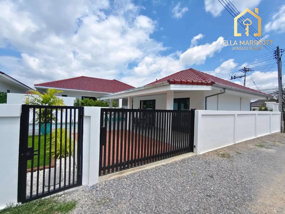 Unbeatable Value Contemporary Private Sam Phraya Pool Villa 17