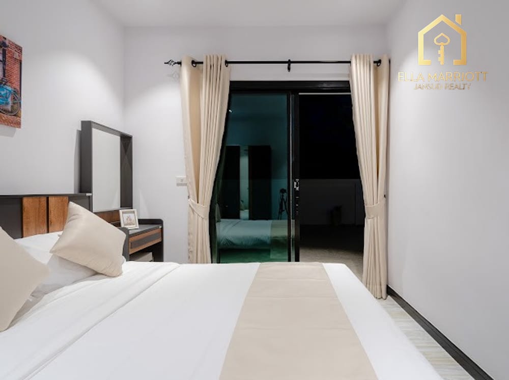 Unbeatable Value Contemporary Private Sam Phraya Pool Villa 8