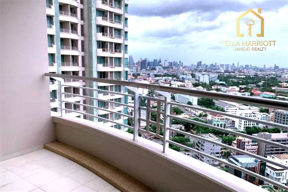 Luxury Sathon Condo: City Views & Prime Location 25