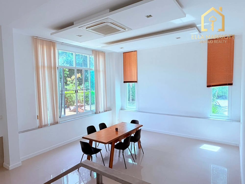 Rare Find! Spacious Villa Private Basement Hin Lek Fai 21