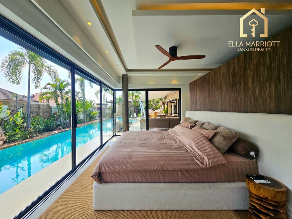 Luxury Villa with Natural Hills 2 11