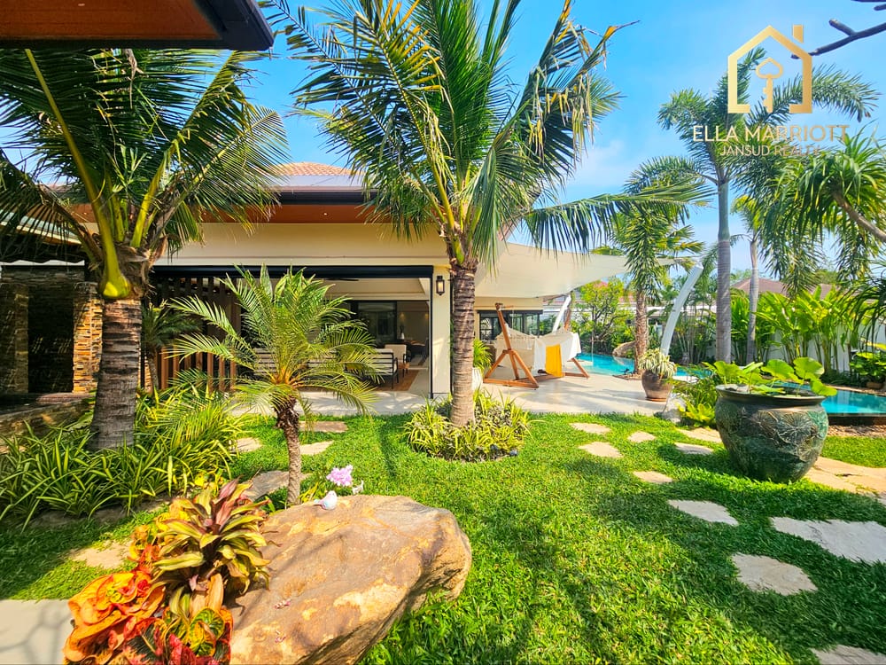 Luxury Villa with Natural Hills 2 15