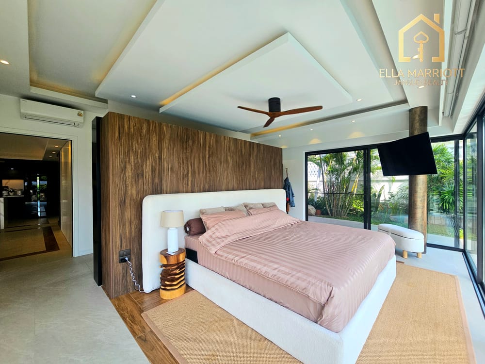 Luxury Villa with Natural Hills 2 20