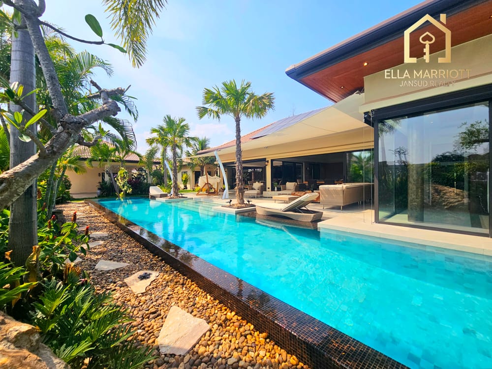 Luxury Villa with Natural Hills 2 23