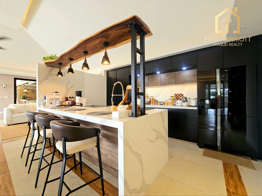 Luxury Villa with Natural Hills 2 26