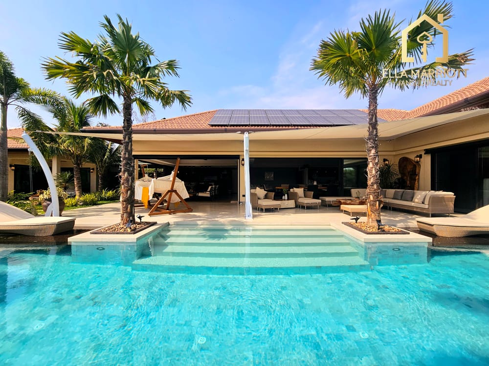 Luxury Villa with Natural Hills 2 3