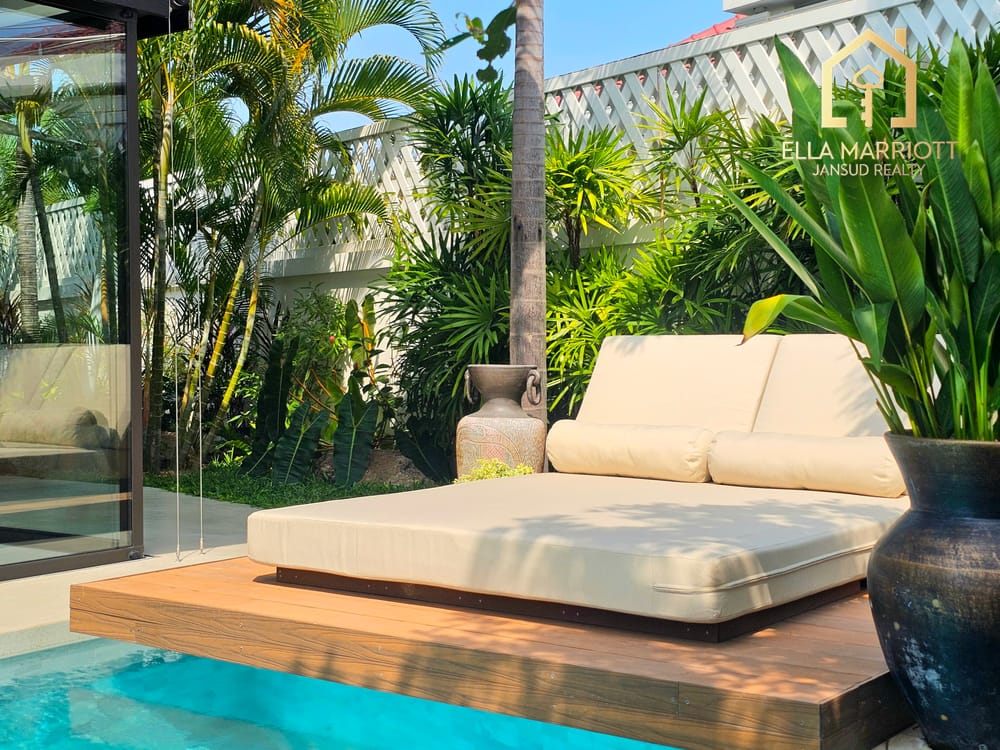 Luxury Villa with Natural Hills 2 4