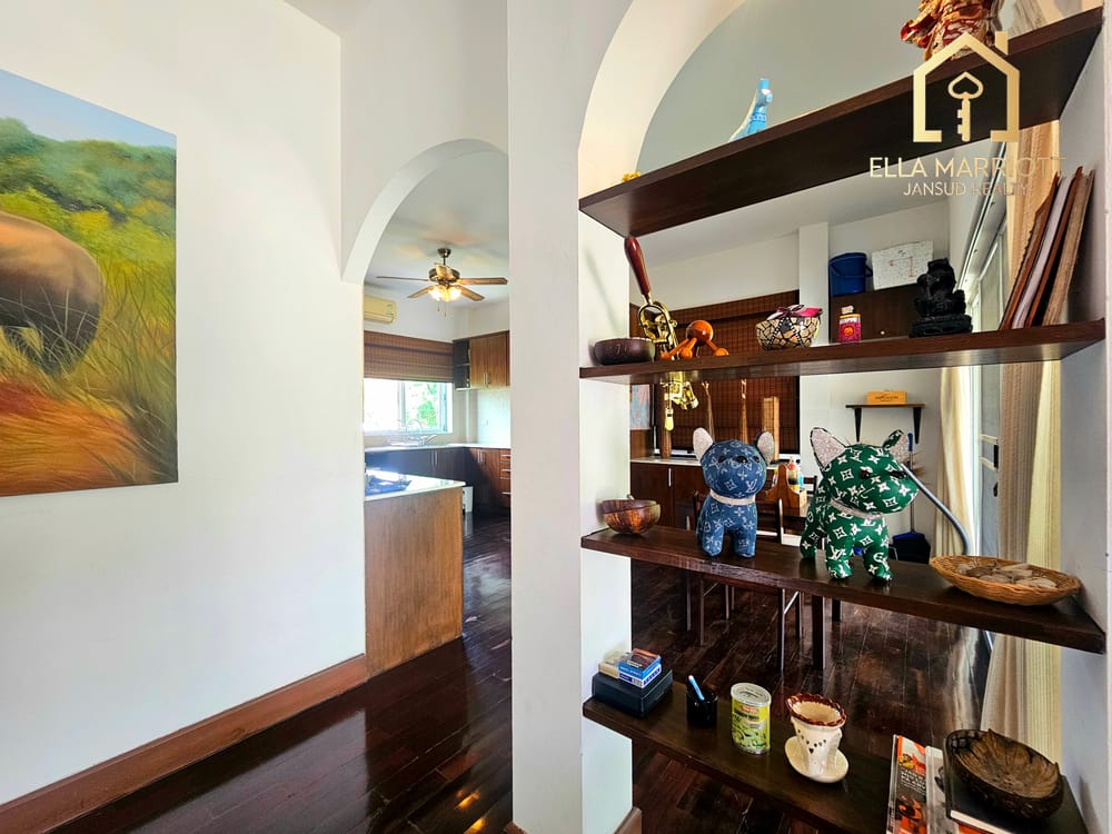 Charming Villa with Large Plot at Baan Thai Village 21