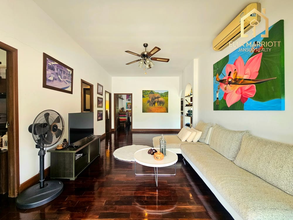 Charming Villa with Large Plot at Baan Thai Village 23