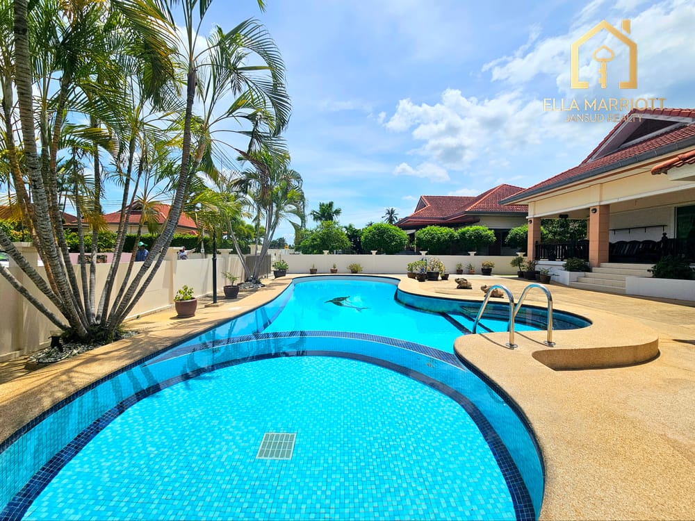 Charming Villa with Large Plot at Baan Thai Village 26