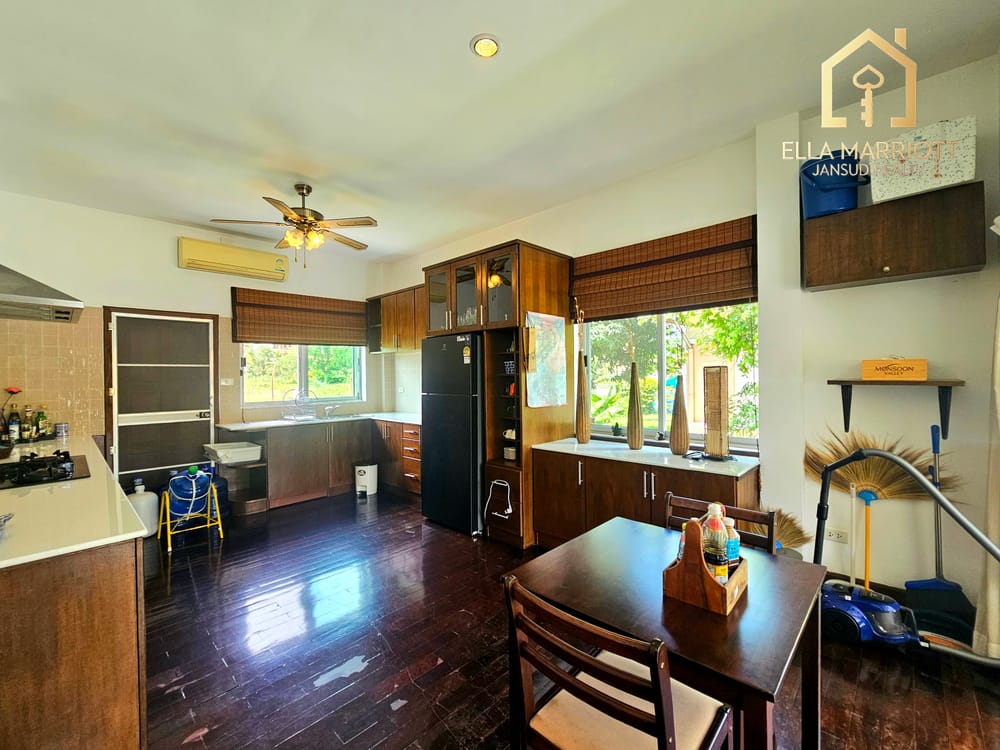 Charming Villa with Large Plot at Baan Thai Village 35