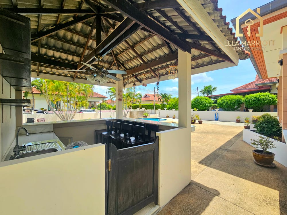 Charming Villa with Large Plot at Baan Thai Village 4