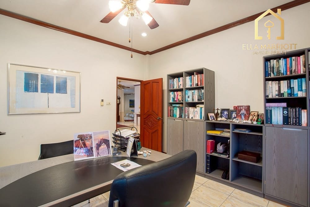 Prime Investment Opportunity: Luxury 6-Bed Pool Villa in the Heart of Hua Hin 23