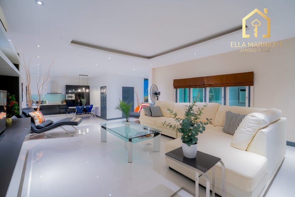 An Exclusive Masterpiece in Black Mountain Golf Club 19