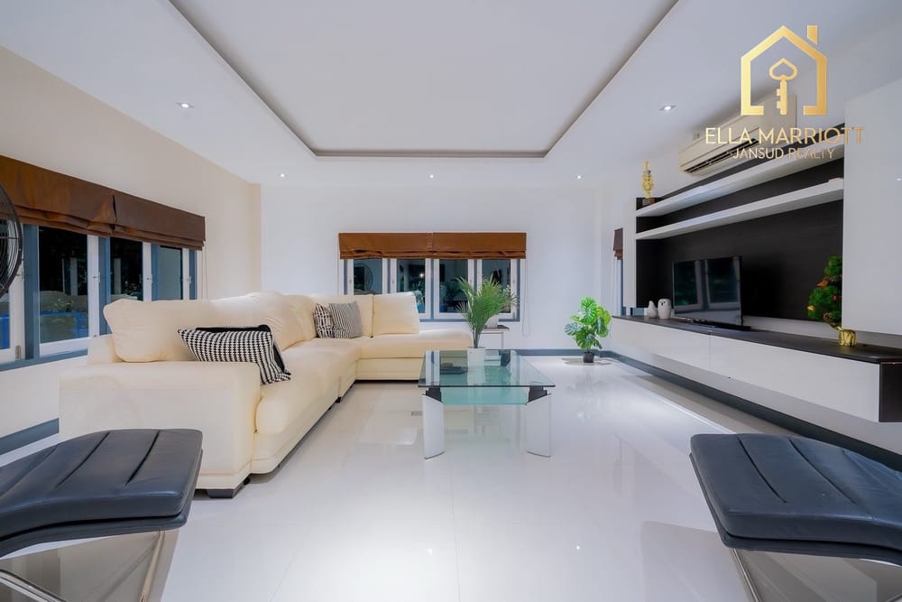 An Exclusive Masterpiece in Black Mountain Golf Club 6