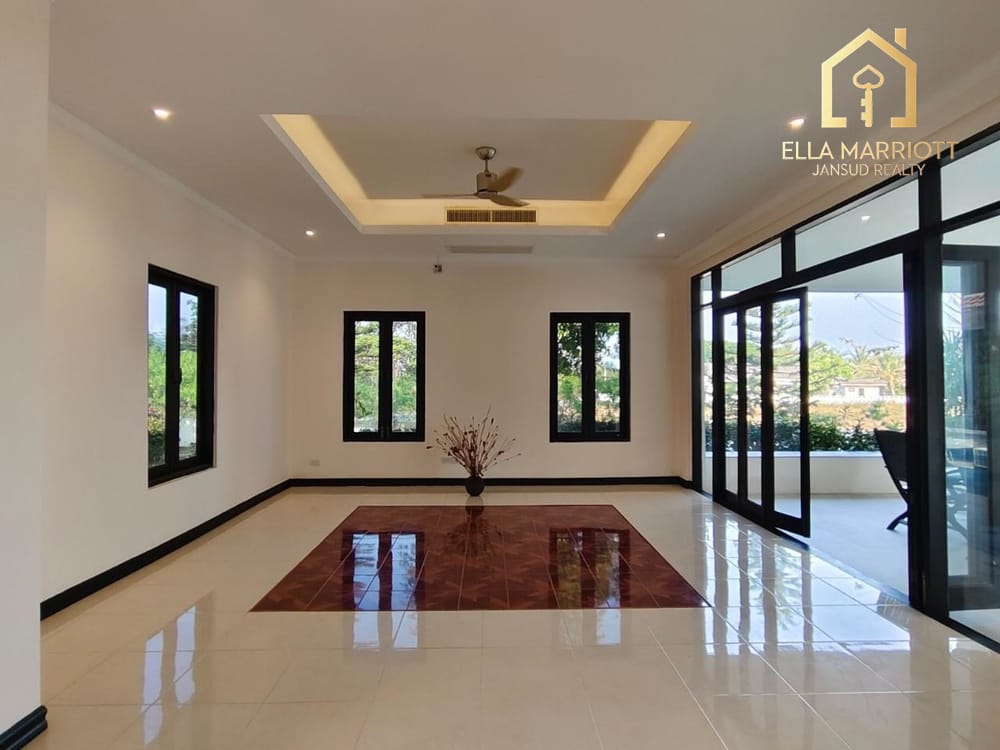 An exclusive project located at Palm Hills Golf Course 15