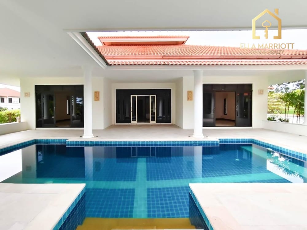 An exclusive project located at Palm Hills Golf Course 26