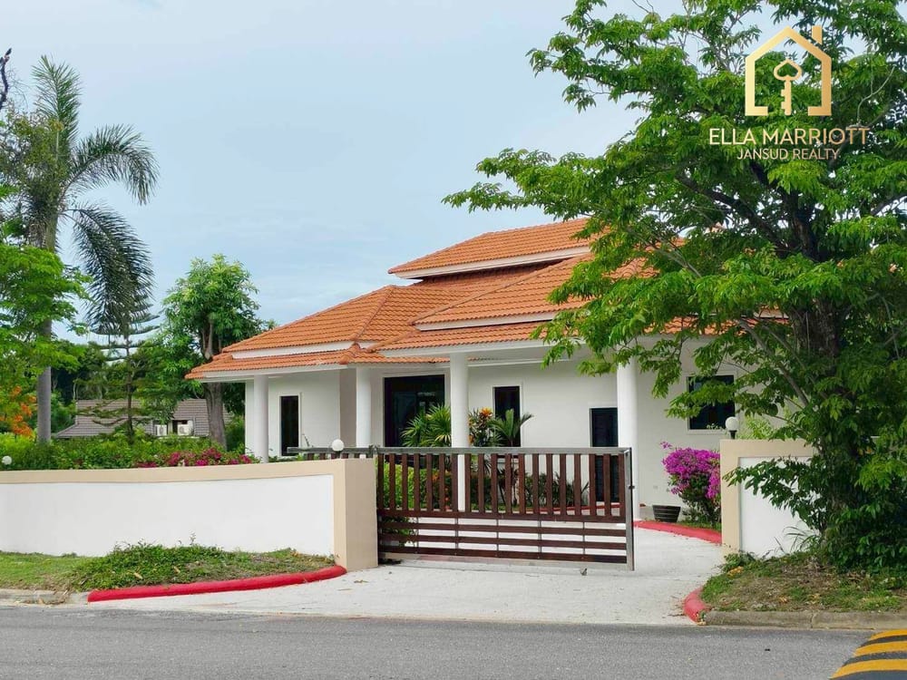 An exclusive project located at Palm Hills Golf Course 6