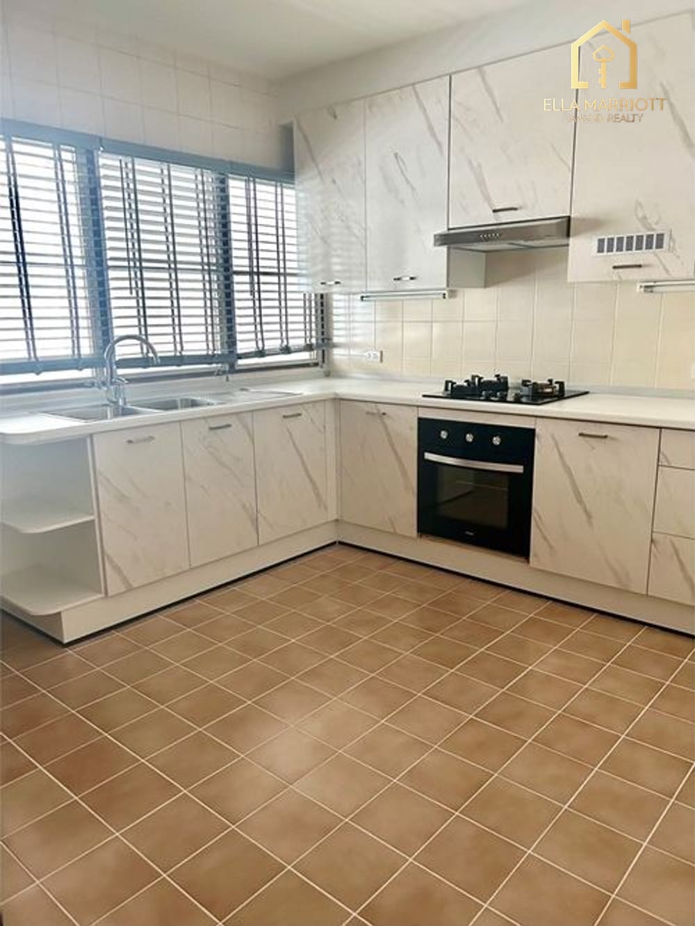 New renovated unit 2 bedrooms with balcony - pets 16