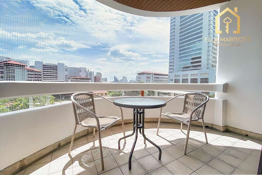 New renovated unit 2 bedrooms with balcony - pets 6