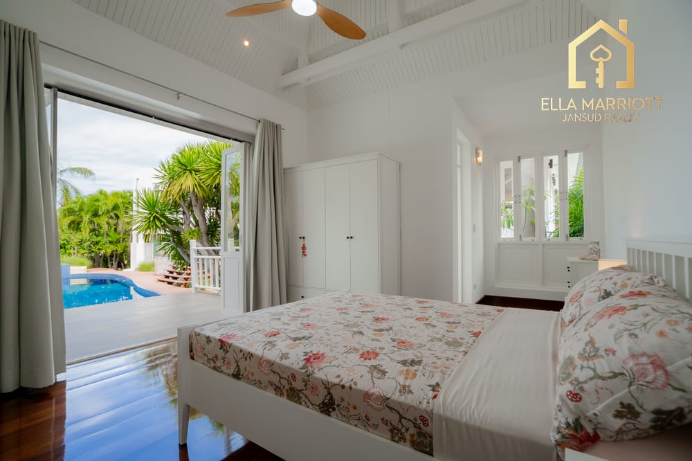 Balinese Luxury Pool Villa 17