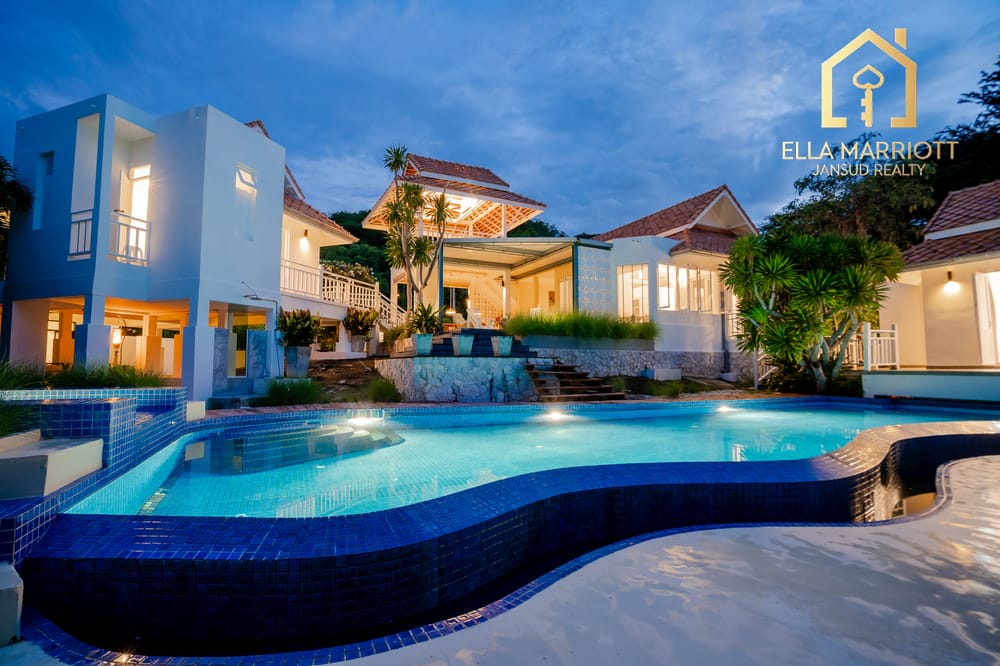 Balinese Luxury Pool Villa 25