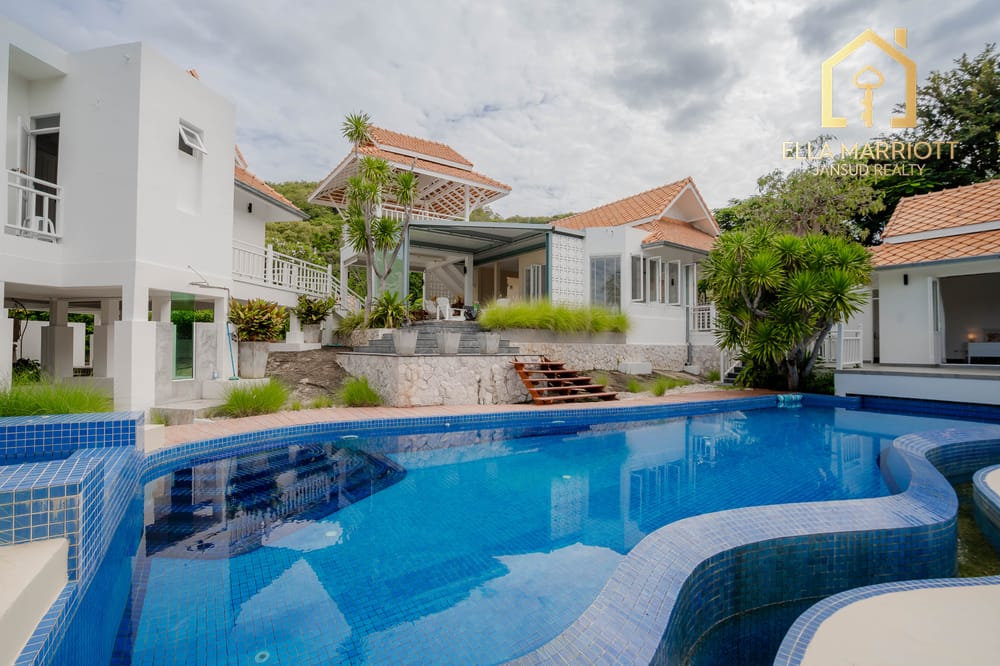 Balinese Luxury Pool Villa 35