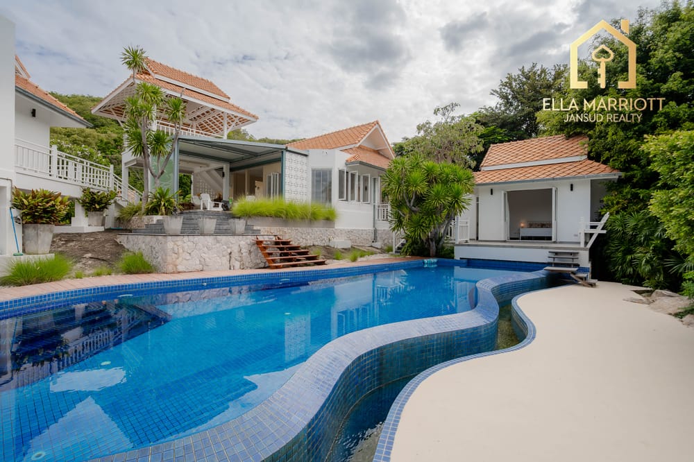 Balinese Luxury Pool Villa 7