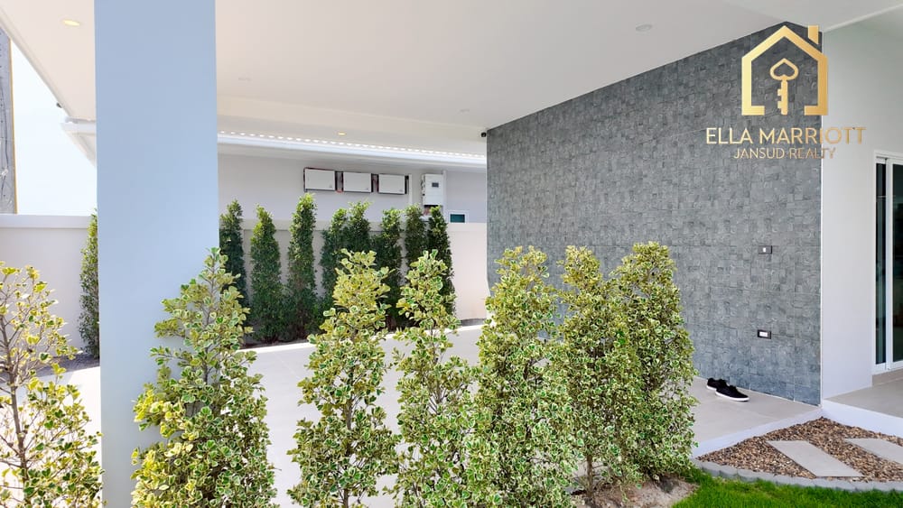 Modern Resort Living with Private Saltwater Pool at Meedee Home 16
