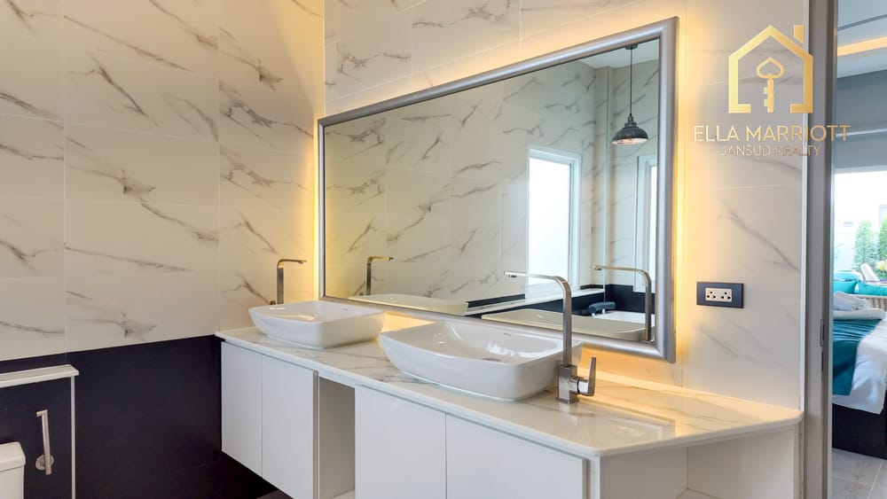 Modern Resort Living with Private Saltwater Pool at Meedee Home 21