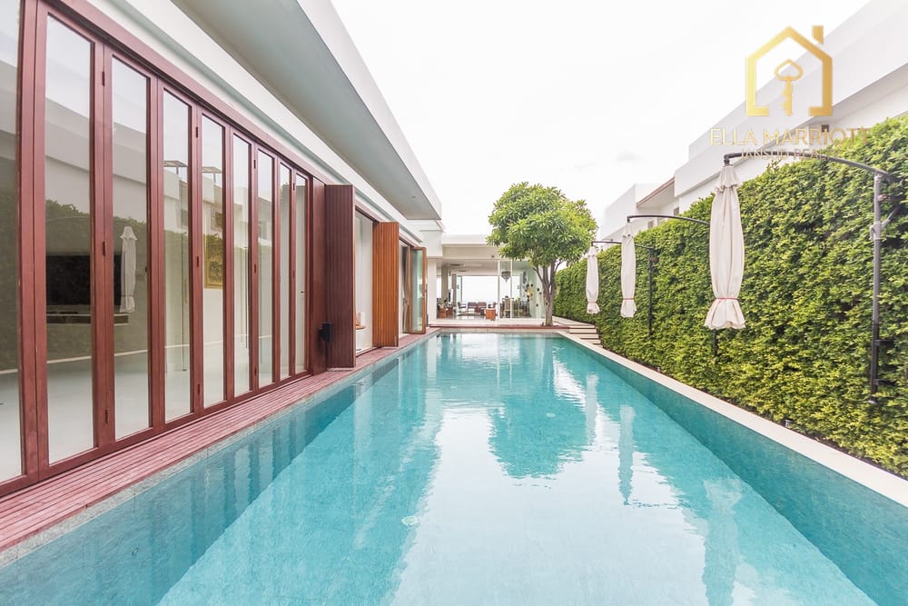 Ultra-Modern Beachfront Sanctuary 11