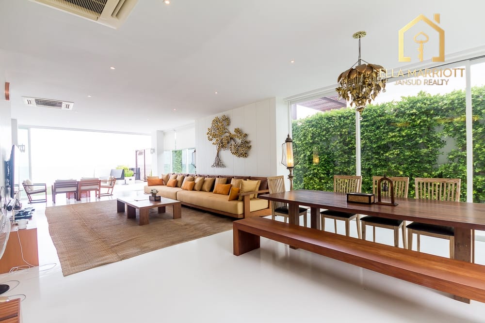 Ultra-Modern Beachfront Sanctuary 24