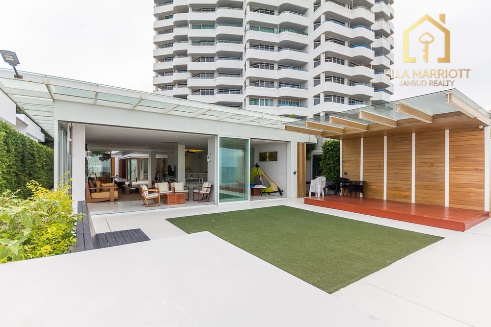 Ultra-Modern Beachfront Sanctuary 29