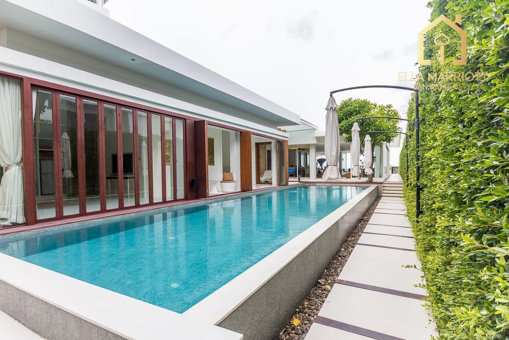 Ultra-Modern Beachfront Sanctuary 3