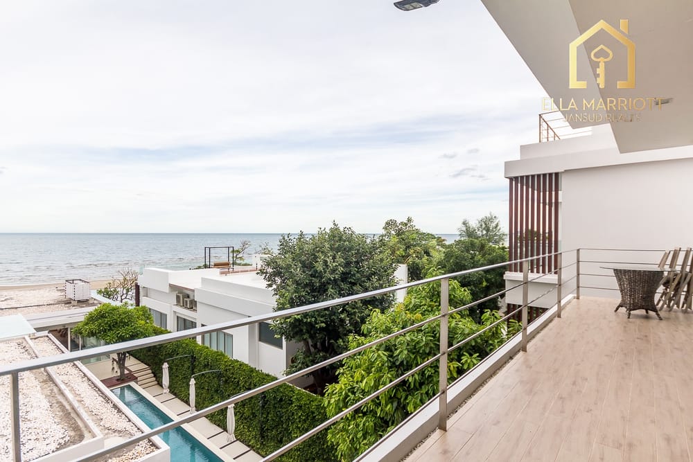Ultra-Modern Beachfront Sanctuary 45