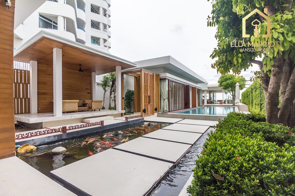 Ultra-Modern Beachfront Sanctuary 5