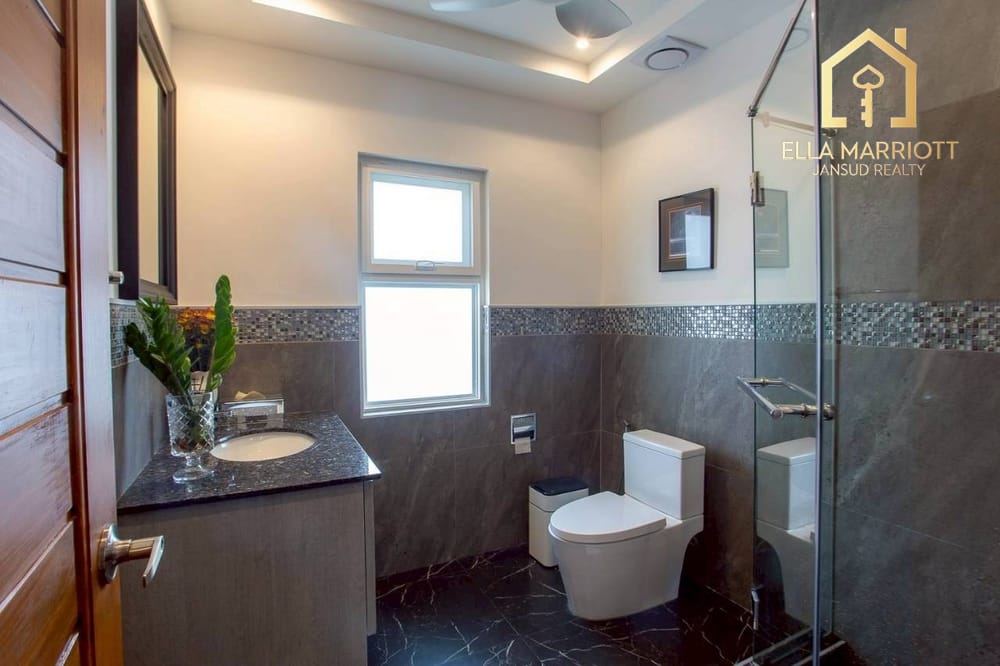 Luxury 4-Bedroom Pool Villa for Sale Hua Hin 112 15