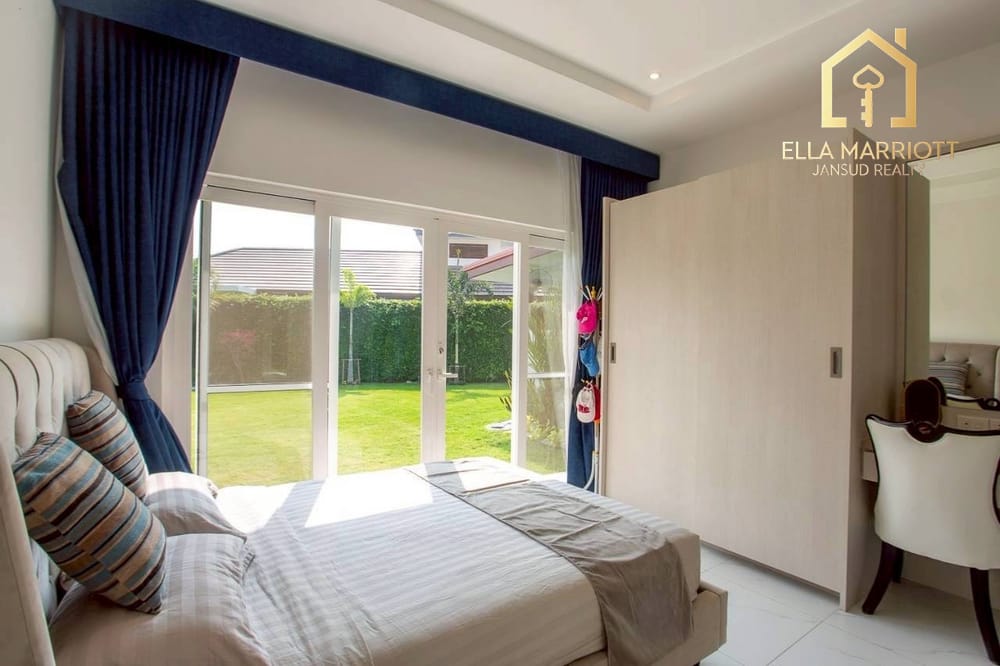 Luxury 4-Bedroom Pool Villa for Sale Hua Hin 112 16