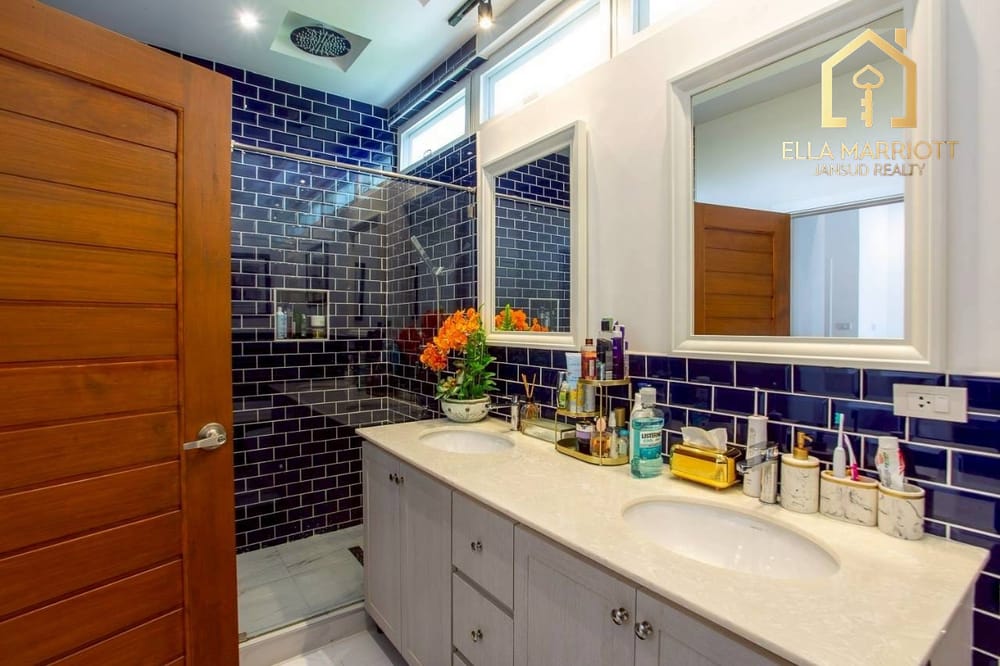 Luxury 4-Bedroom Pool Villa for Sale Hua Hin 112 23