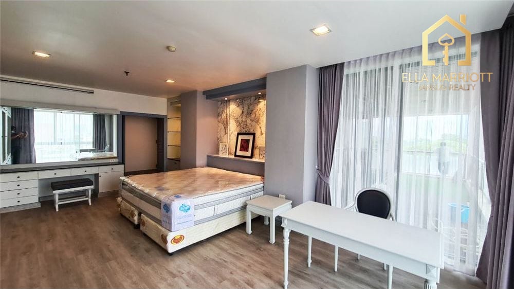 Renovated 3BR Condo for Rent at Soi Polo | 247sqm | 19 mins Walk to MRT & Lumpini Park 13