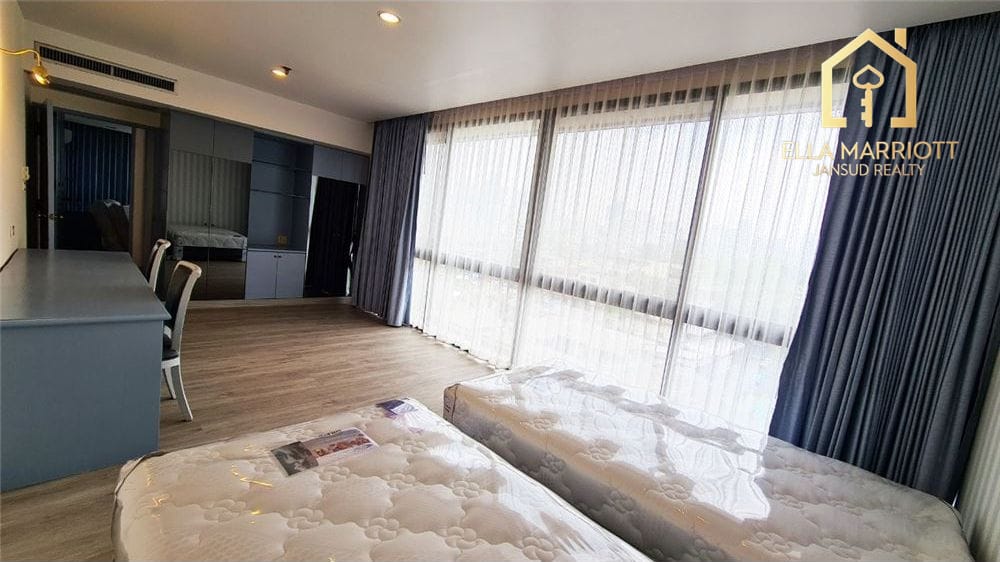 Renovated 3BR Condo for Rent at Soi Polo | 247sqm | 19 mins Walk to MRT & Lumpini Park 14