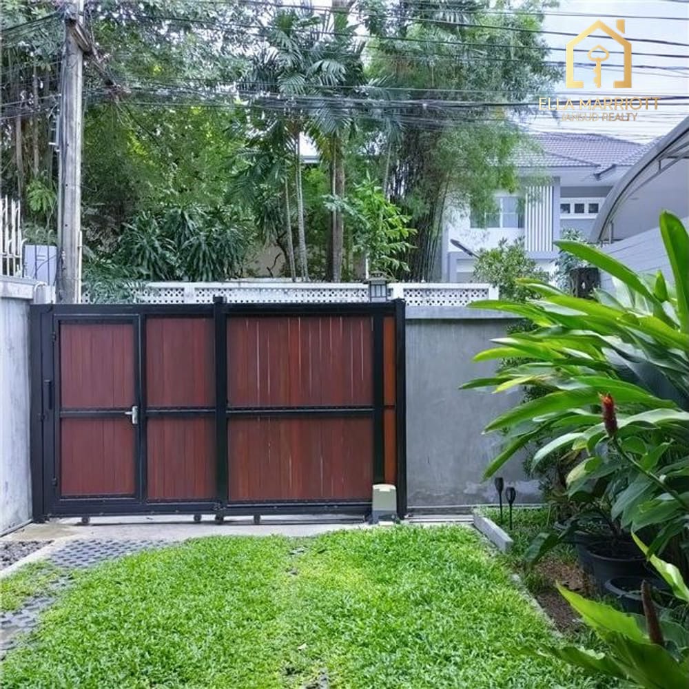 For Sale with Tenant | Modern 4-Story Townhouse – Sukhumvit 63 2