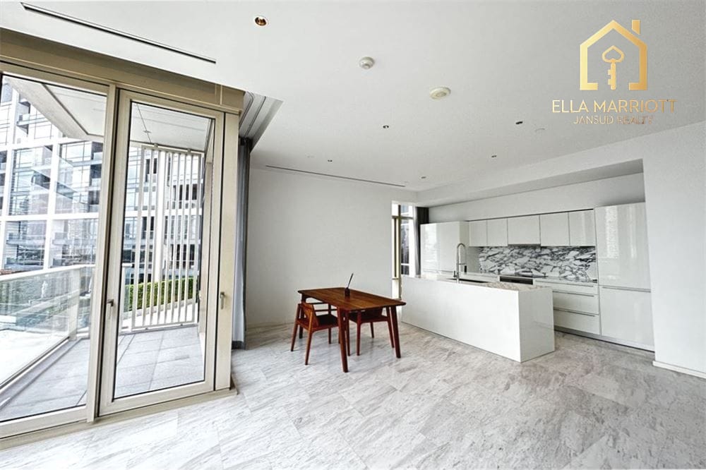 Luxury Living: Four Seasons Condo in Sathon 4