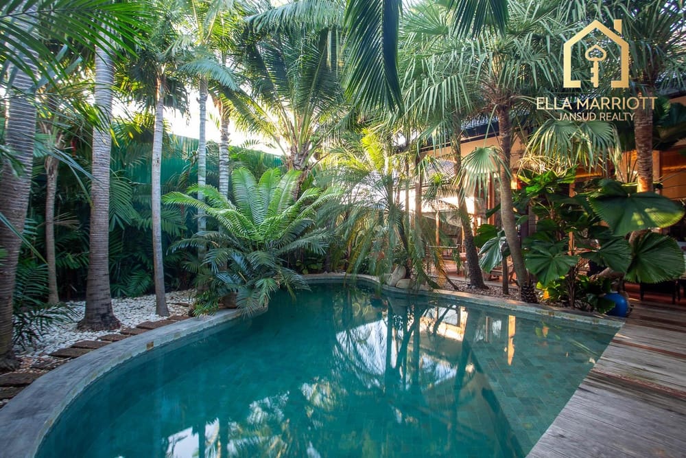 Thai Bali Style Pool Villa 15