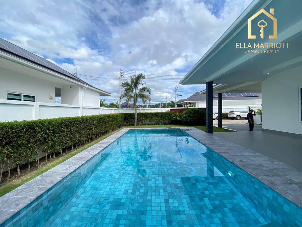 Modern Pool Villa with Private Garden in Hua Hin Soi 88 9