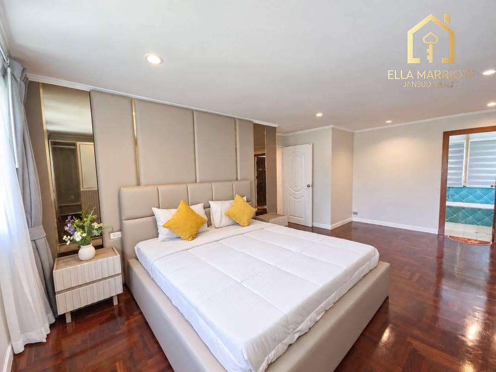 Exclusive Lakefront Luxury Pool Villa at Palm Hills Hua Hin 21