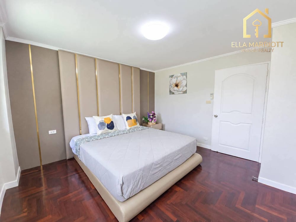 Exclusive Lakefront Luxury Pool Villa at Palm Hills Hua Hin 26