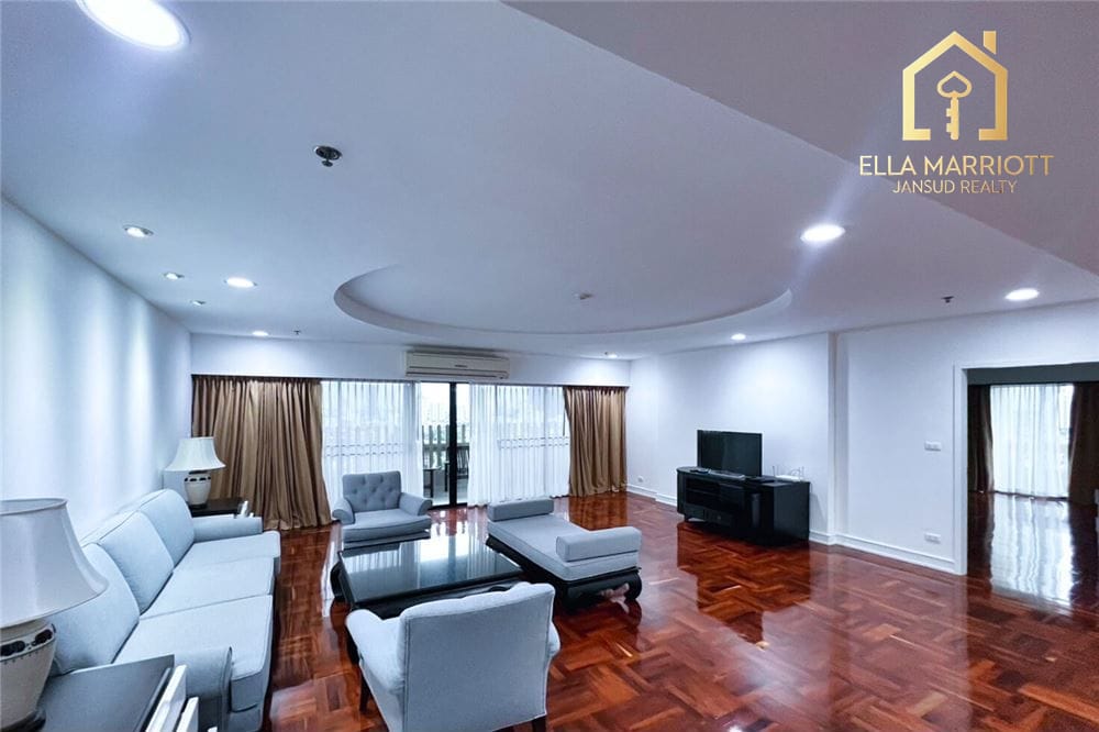 4 Bedroom Family-Friendly Condo for Sale in Sukhumvit 39 6