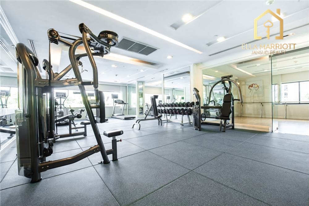 4 Bedroom Family-Friendly Condo for Sale in Sukhumvit 39 9